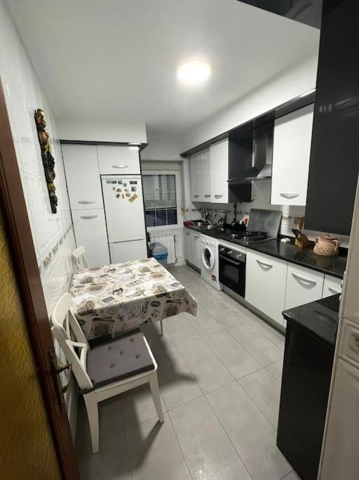 דירות וייאדוליד Piso 5 Min A Pie Del Centro Parking Gratis מראה חיצוני תמונה