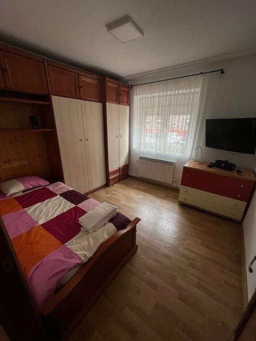 דירות וייאדוליד Piso 5 Min A Pie Del Centro Parking Gratis מראה חיצוני תמונה